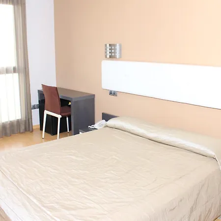 Ciutat D'amposta Hotell